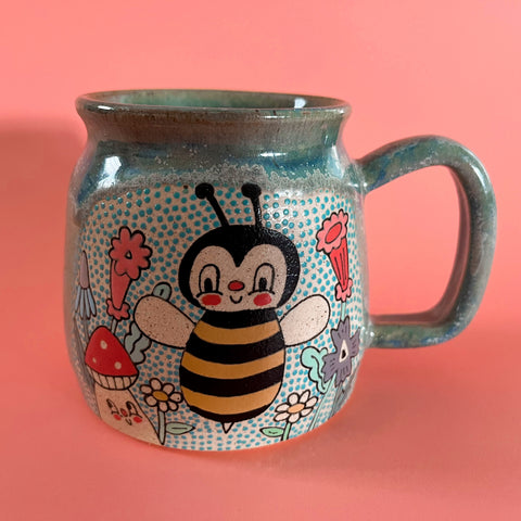 Ceramic Wheel Thrown Bee Mug 14oz