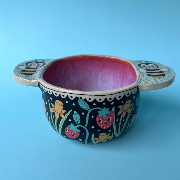 Ceramic Wheel Thrown Bee Bowl 15oz