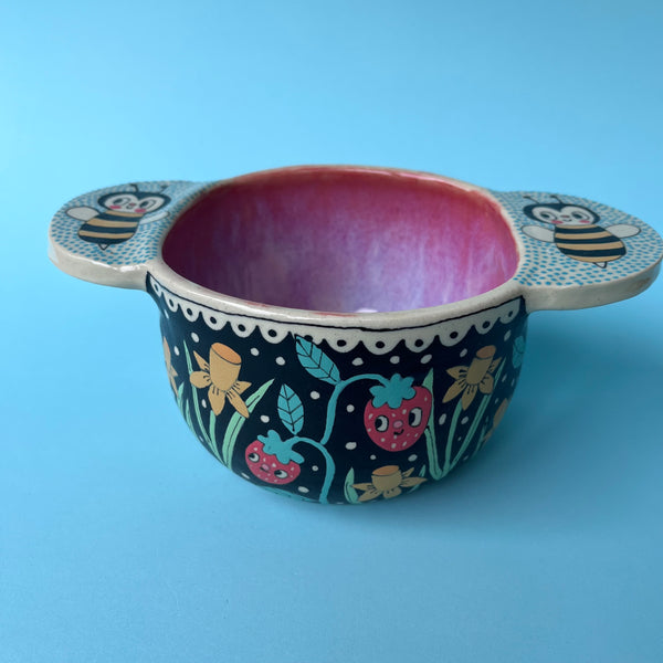 Ceramic Wheel Thrown Bee Bowl 15oz