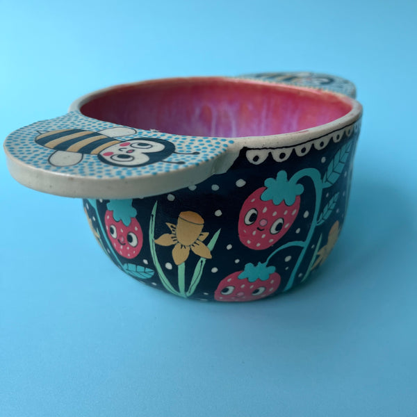 Ceramic Wheel Thrown Bee Bowl 15oz