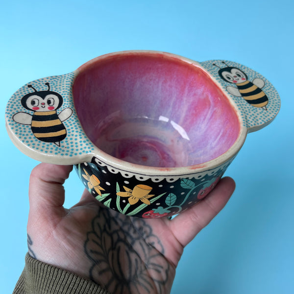 Ceramic Wheel Thrown Bee Bowl 15oz